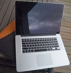 MacBook Pro 15.4' &#233;cran retina Core i7 - Mod&#232;le 20