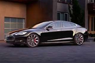 Voiture tesla Model S a un prix tr&#232;s r&#233;duite