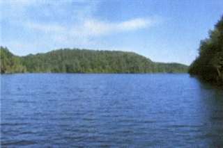 BORD DE L'EAU NAVIGABLE