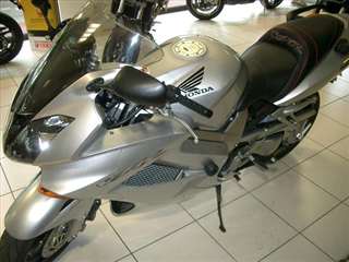 HONDA - VFR 800 V-TEC