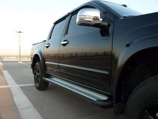 IsUZU D-max pick up 4X4 CREW 3.0 LS M/T URBAN JUNG