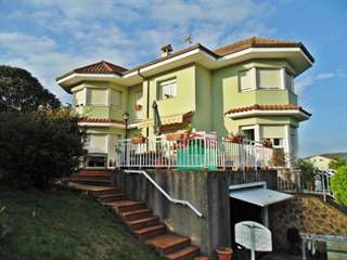 chalet dans le village de grado asturies espagne