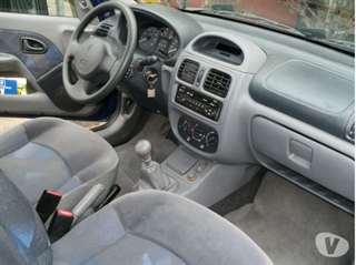RENAULT Clio 2 1.4L "MYRIADE" FAIBLE KMS.