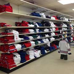 LOT 2200 CHANDAILS,JERSEYS HOCKEY COULEURS LNH,15$