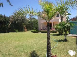VILLA STYLE NÉOCLASSIQUE A PROXIMITÉ DE LA PLAGE