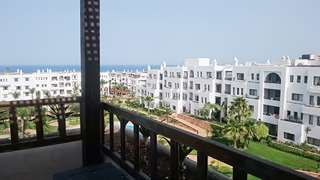 Appartement de 4 Pièces à Marina Beach