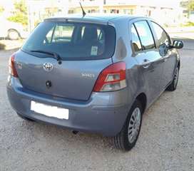 Toyota Yaris-II 5portes 100 VVT-I, Ann&#233;e: 2009